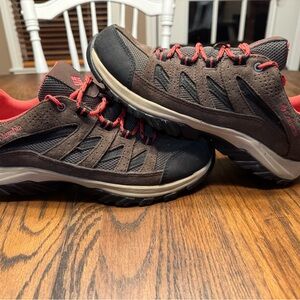 Columbia women’s Brown Hiking Shoes with pink Accents